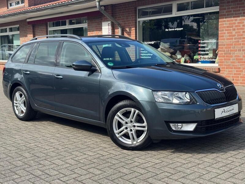 Grau Gebraucht 2016 Skoda Octavia Ambition Kombi | 10.499 € (Fairer Preis) - Bild 1/4