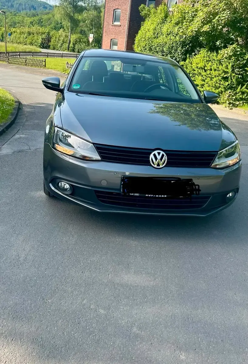 Brugt VW Jetta 105 HK (77 kW) 2012 Grå Sedan