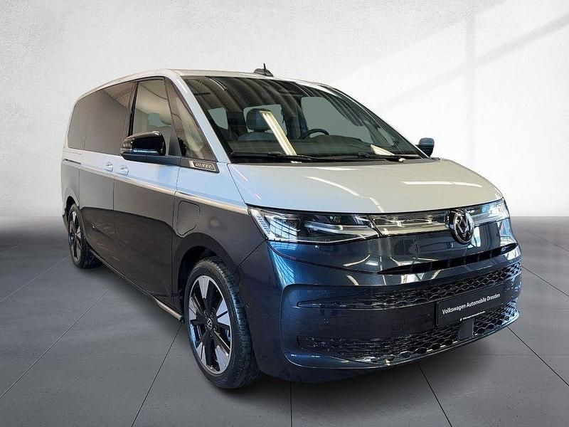 Neu VW Multivan Goal 177 PS (130 kW) 2026 Candyweiß/ starlight blue met Van