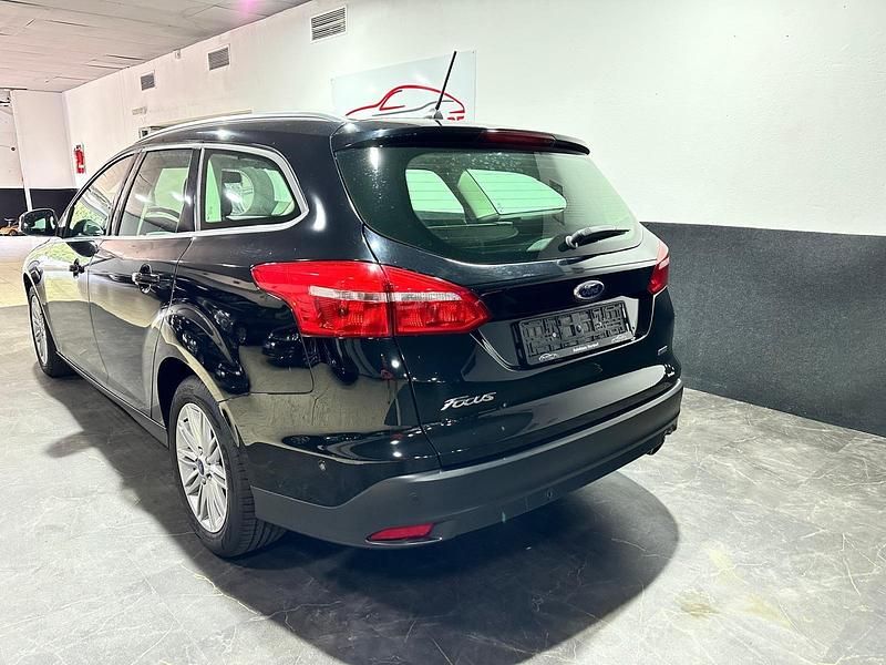 Gebraucht Ford Focus Cool & Connect 150 PS (110 kW) 2018 Schwarz Kombi