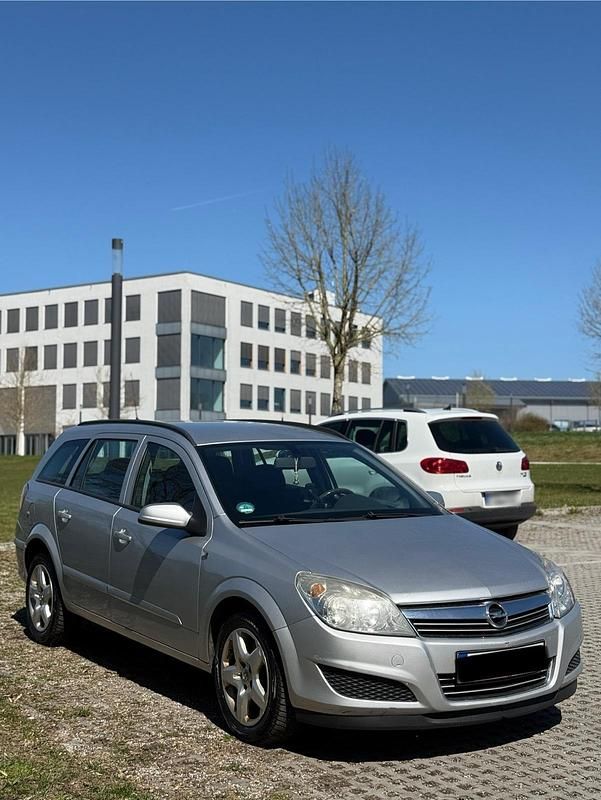 Gebraucht Opel Astra 120 PS (88 kW) 2008 Silber Kombi
