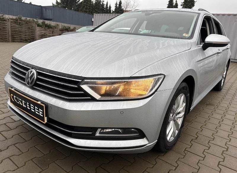 Gebraucht VW Passat Comfortline 150 PS (110 kW) 2018 Silber Kombi