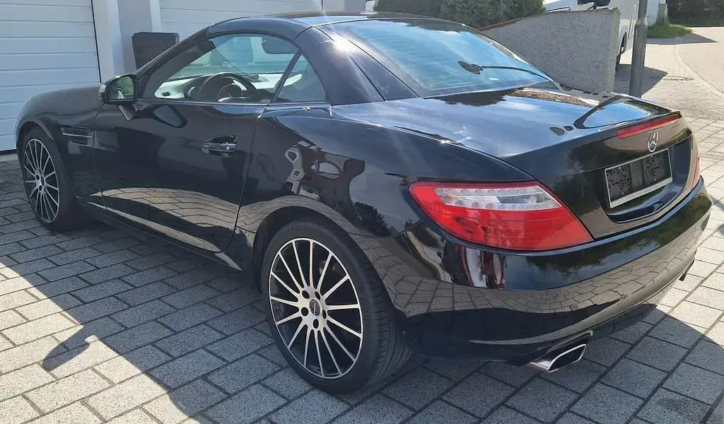 Gebraucht Mercedes SLK200 184 PS (135 kW) 2011 Schwarz Cabrio