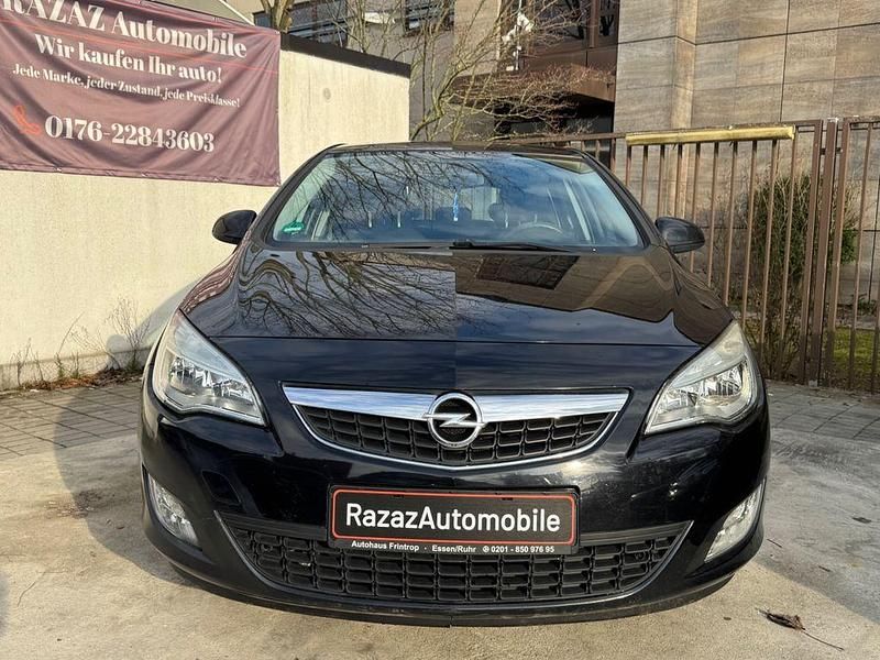 Gebraucht Opel Astra Selection 101 PS (74 kW) 2010 Schwarz Limousine