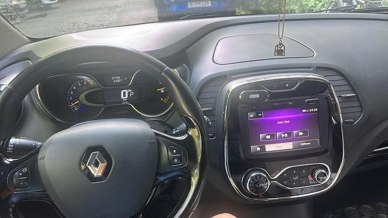 Grau Gebraucht 2014 Renault Captur SUV | 8.500 € (Guter Preis) - Bild 1/4