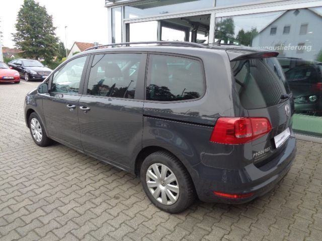 Gebraucht VW Sharan Business 140 PS (102 kW) 2013 Grau Van / Kleinbus