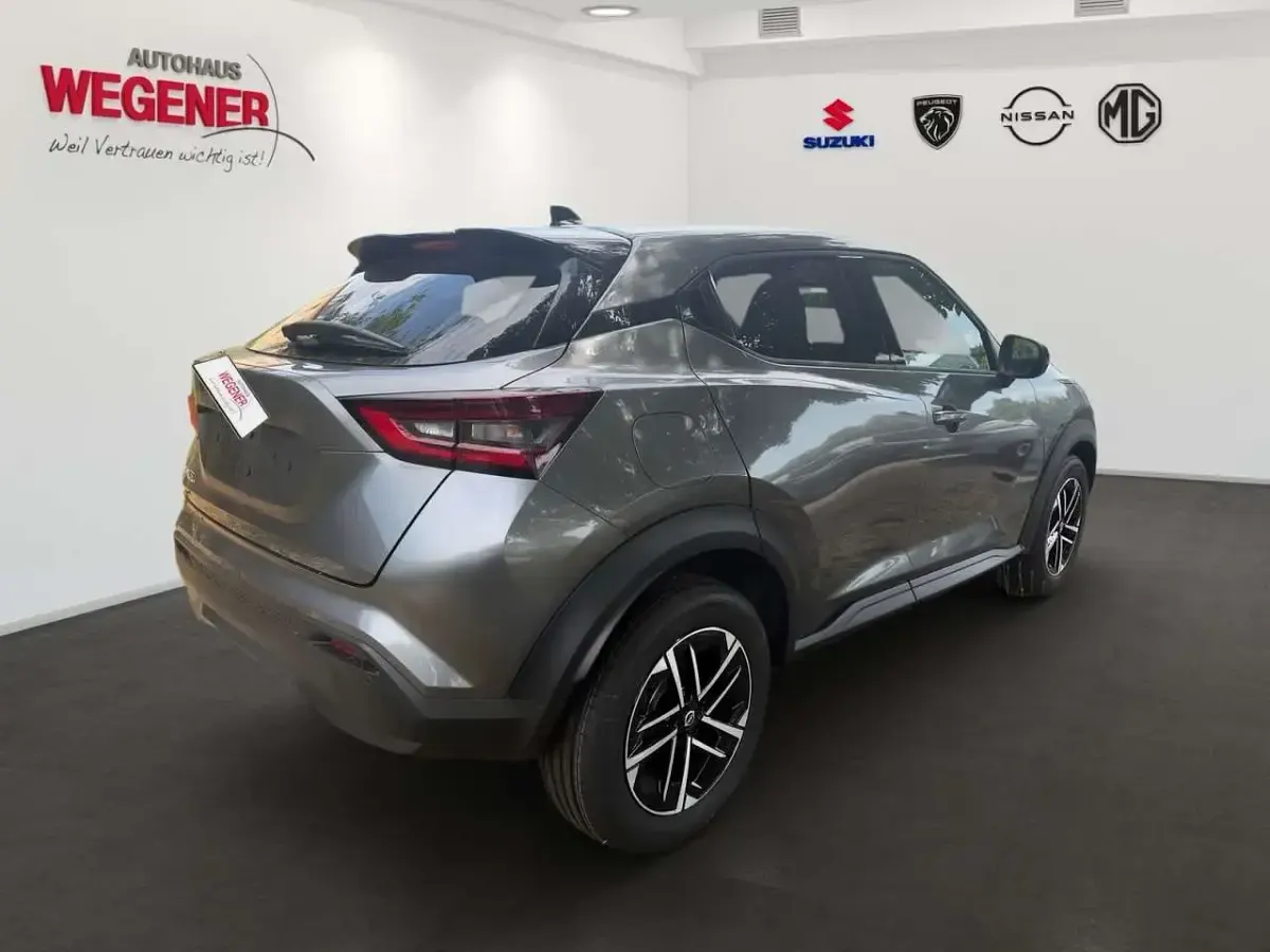 Neu Nissan Juke N-Connecta 114 PS (83 kW) 2026 Grau SUV