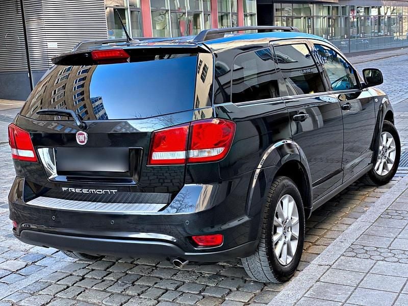 Gebraucht Fiat Freemont 141 PS (103 kW) 2015 Schwarz SUV