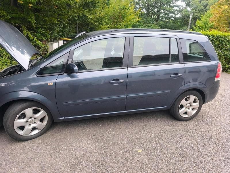 Blau Gebraucht 2006 Opel Zafira Family Van / Kleinbus | 1.600 € (Fairer Preis) - Bild 1/4