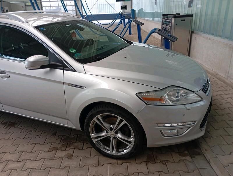 Silber Gebraucht 2012 Ford Mondeo Kombi | 4.999 € (Fairer Preis) - Bild 1/4