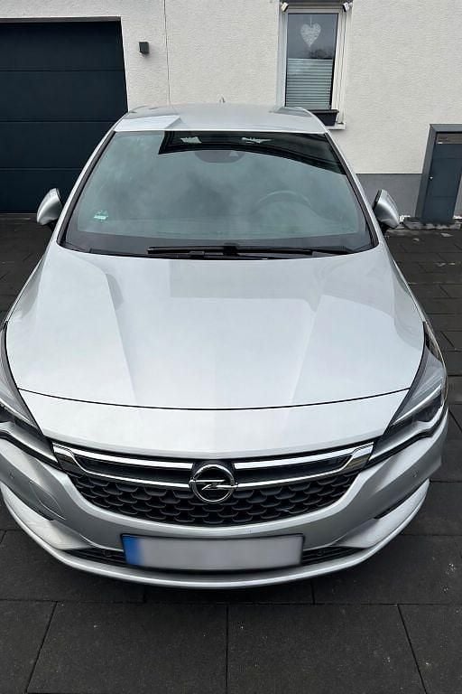 Gebraucht Opel Astra Dynamic 125 PS (91 kW) 2017 Silber Limousine