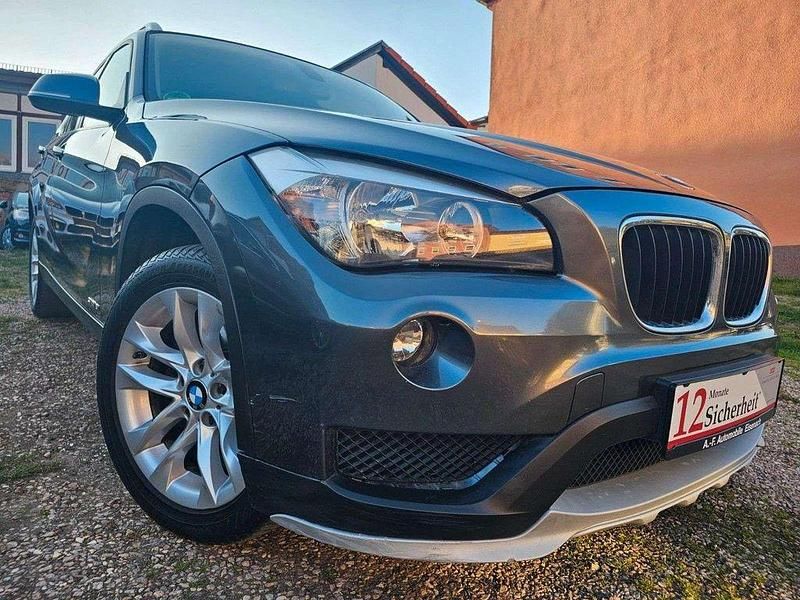 Mineralgrau metallic Gebraucht 2015 BMW X1 SUV | 8.490 € (Superpreis) - Bild 1/4