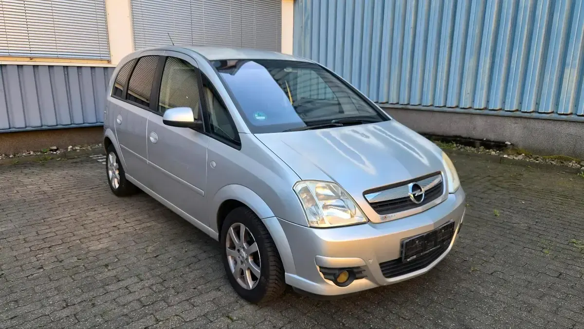 Gebraucht Opel Meriva 105 PS (77 kW) 2007 Silber Van / Kleinbus