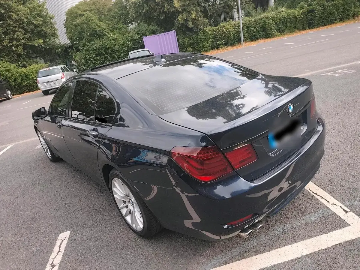 Gebraucht BMW 730 340 PS (250 kW) 2009 Blau Limousine
