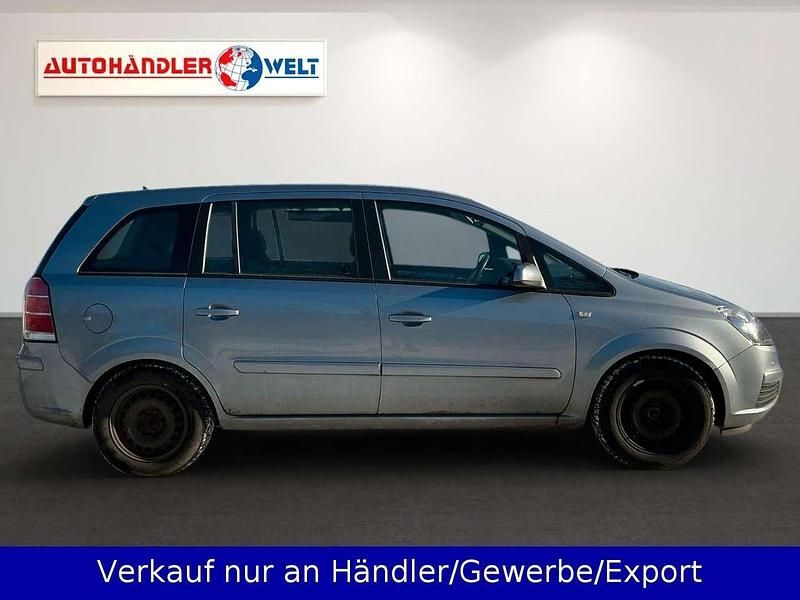 Gebraucht Opel Zafira Edition 140 PS (102 kW) 2005 Silber Van / Kleinbus