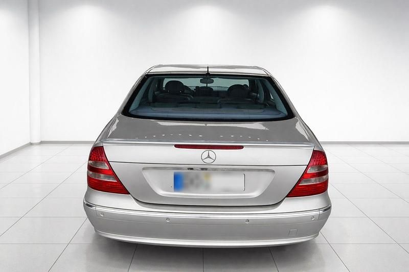 Gebraucht Mercedes E320 Avantgarde 224 PS (164 kW) 2003 Silber Limousine