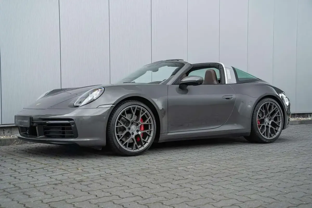 Gebraucht Porsche 992 480 PS (353 kW) 2021 N0 achatgraumetallic Coupé