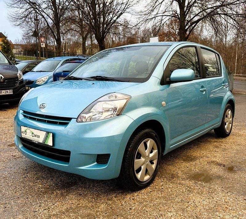 Gebraucht Daihatsu Sirion 70 PS (51 kW) 2008 Blau Kleinwagen