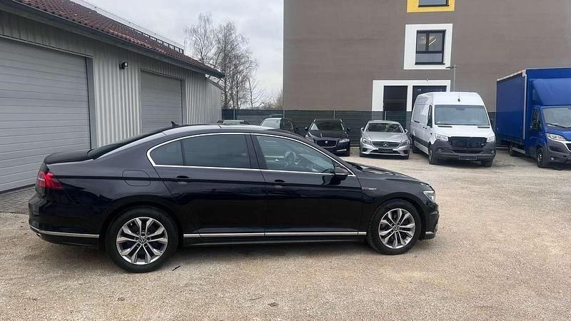 Gebraucht VW Passat Highline 239 PS (175 kW) 2017 Deep black perleffekt Limousine