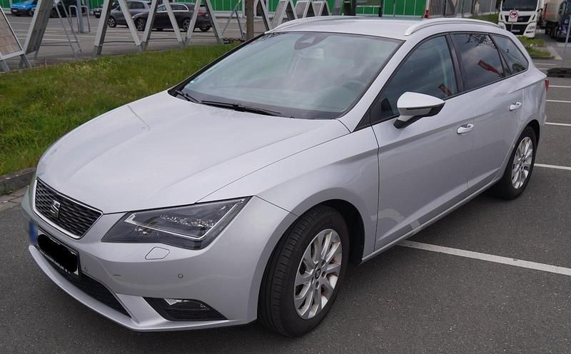 Second-hand Seat Leon ST Style 110 CP (80 kW) 2016 Argintiu Break
