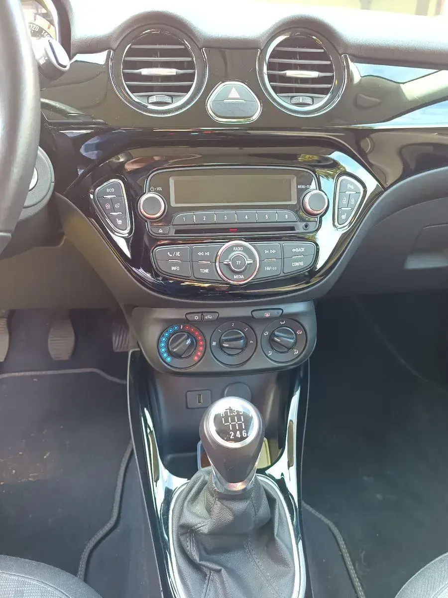 Używany Opel Adam 116 KM (85 kW) 2018 Zielony Hatchback