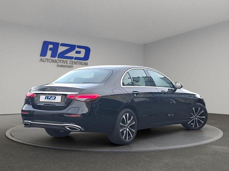 Gebraucht Mercedes E300 306 PS (225 kW) 2022 Schwarz  unilack Limousine
