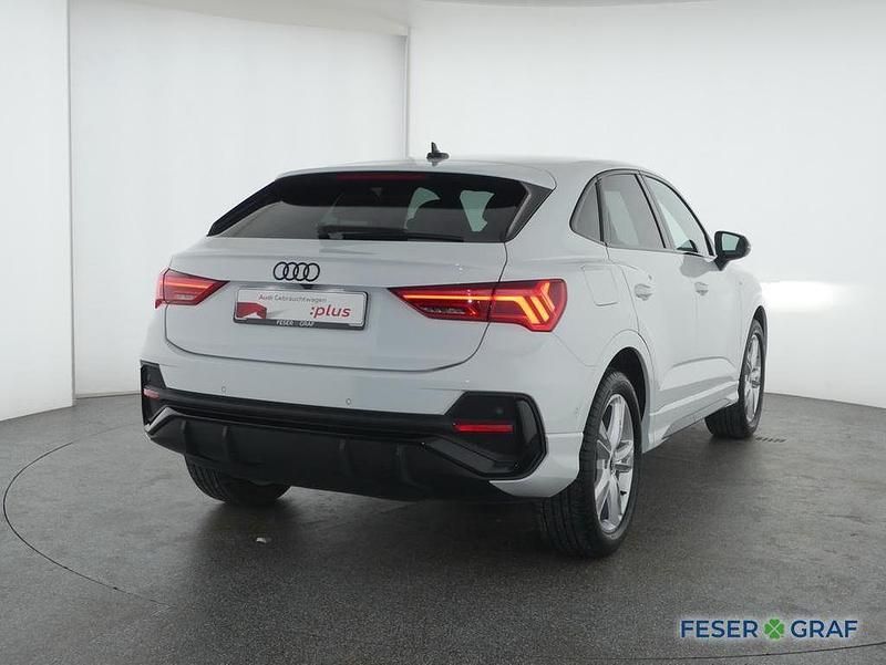 Gebraucht Audi Q3 Sportback Business 150 PS (110 kW) 2025 Gletscherweiß SUV