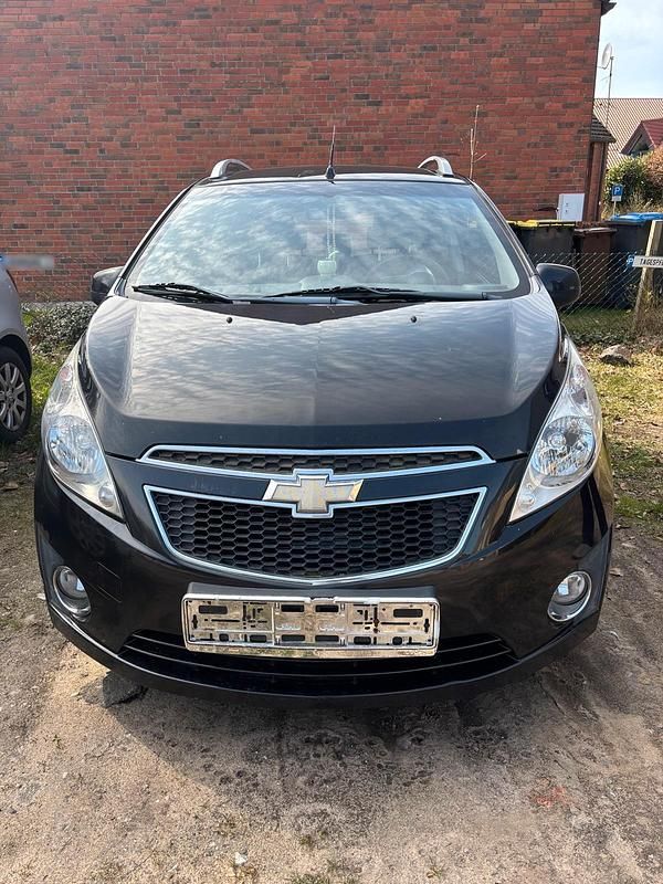 Second-hand Chevrolet Spark 82 CP (60 kW) 2011 Negru Hatchback