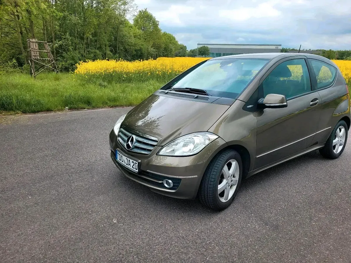 Gebraucht Mercedes A170 Elegance 115 PS (84 kW) 2009 Braun Kleinwagen