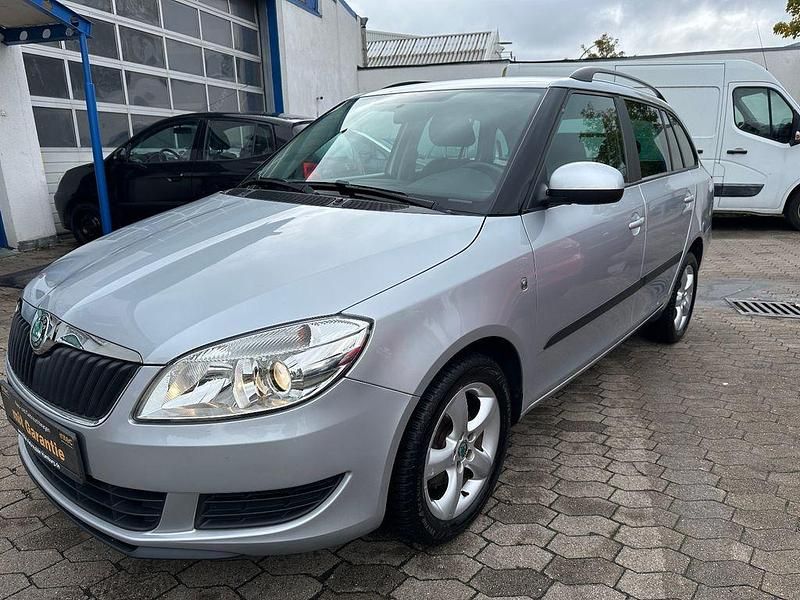 Gebraucht 2013 Skoda Fabia Family Kleinwagen | 5.990 € (Fairer Preis) - Bild 1/4