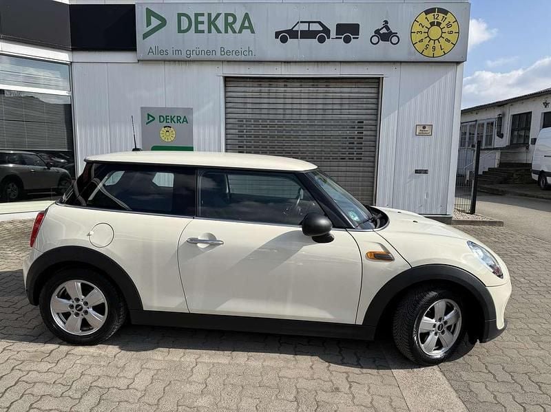 Gebraucht Mini ONE 75 PS (55 kW) 2015 Pepper white Kleinwagen