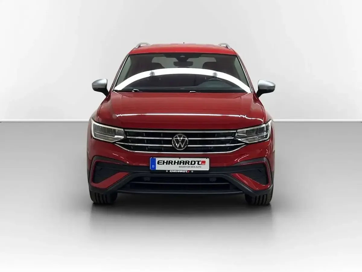Gebraucht VW Tiguan Life 150 PS (110 kW) 2022 Rot SUV