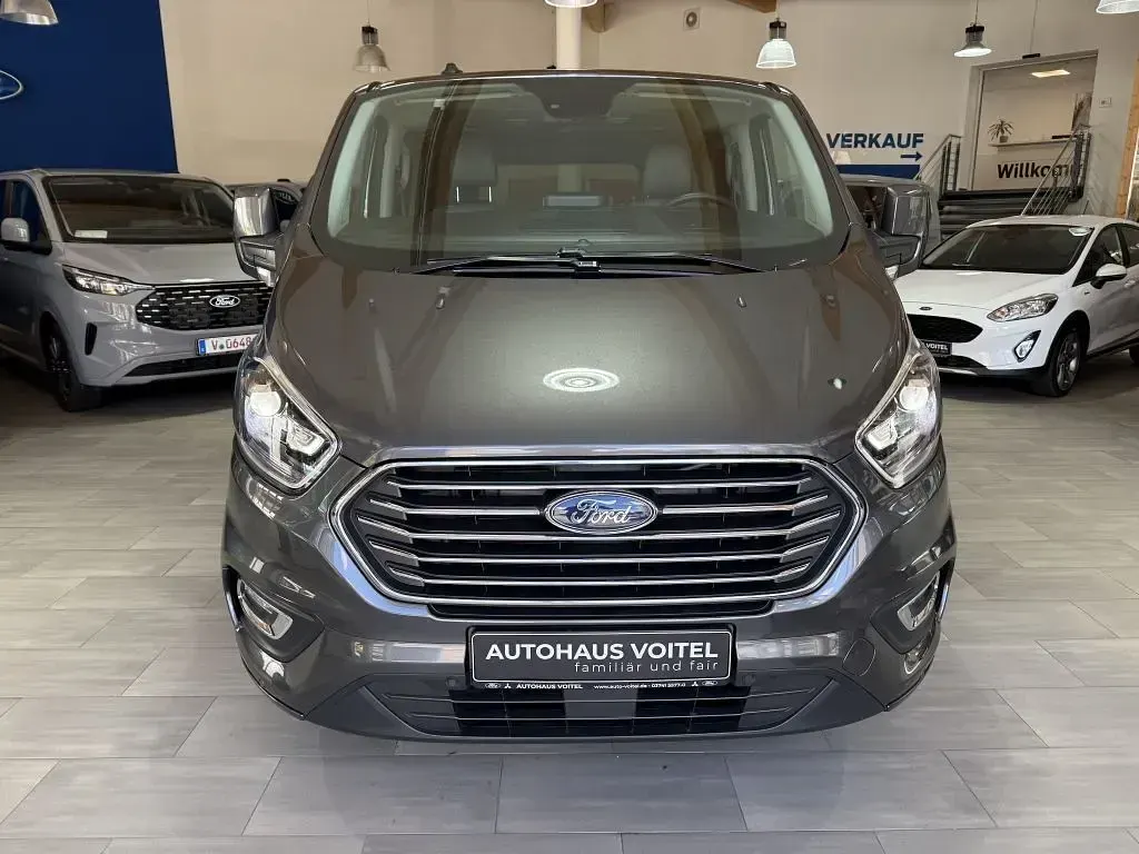 Gebraucht Ford Tourneo Titanium X 170 PS (125 kW) 2022 Grau Van / Kleinbus