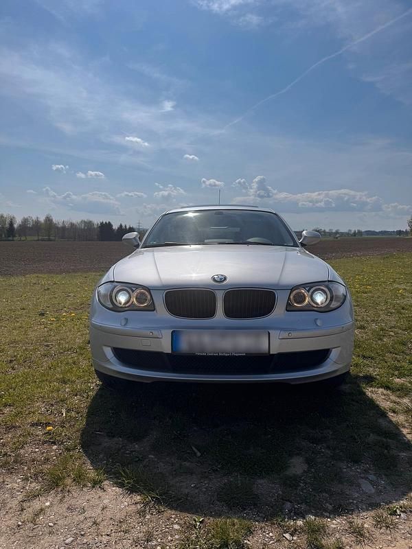 Gebraucht BMW 116 116 PS (85 kW) 2011 Silber Kleinwagen