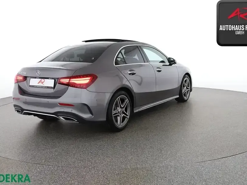 Gebraucht Mercedes A200 AMG 177 PS (130 kW) 2023 Mountaingrau Limousine