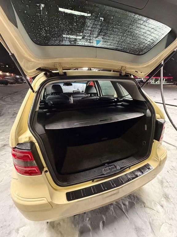 Gebraucht Mercedes B180 109 PS (80 kW) 2008 Beige Van / Kleinbus