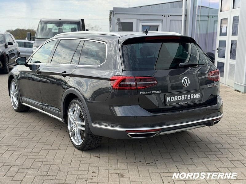 Gebraucht VW Passat Alltrack 239 PS (175 kW) 2017 Grau Kombi