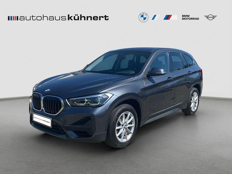 Mineralgrau metallic Gebraucht 2022 BMW X1 Advantage SUV | 26.575 € (Fairer Preis) - Bild 1/4