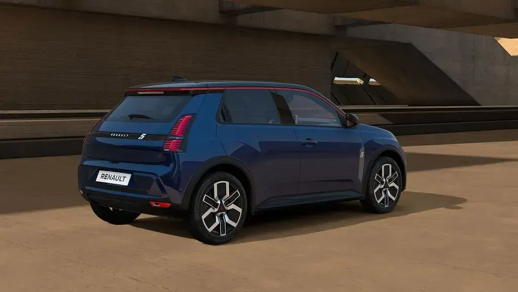 Nowe Renault 5 E-Tech Komfort 110 kW (150 KM) 2026 Niebieski Sedan/Limuzyna