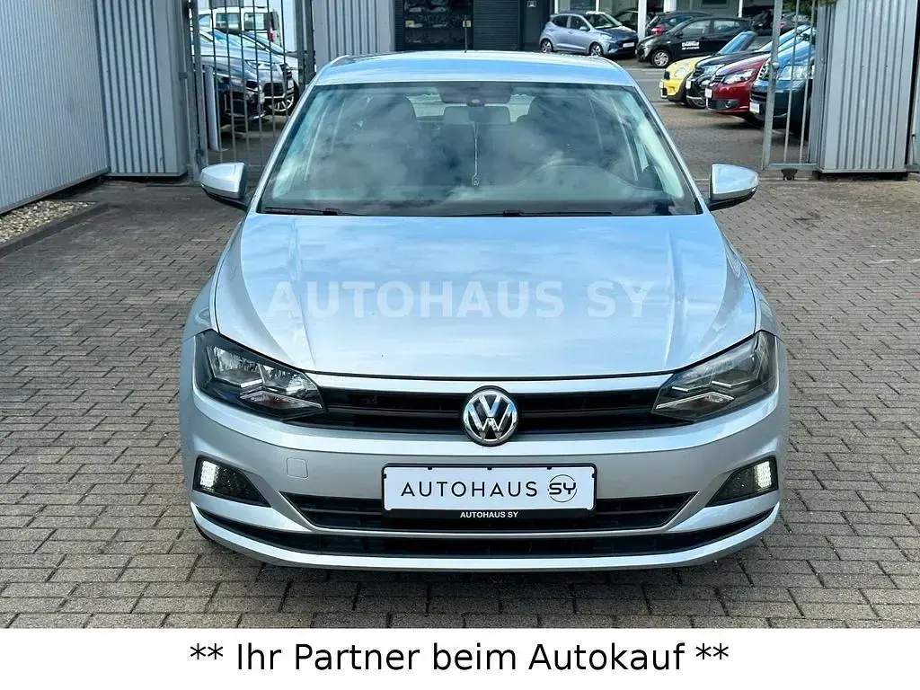 Gebraucht VW Polo 80 PS (58 kW) 2019 Silber Kleinwagen