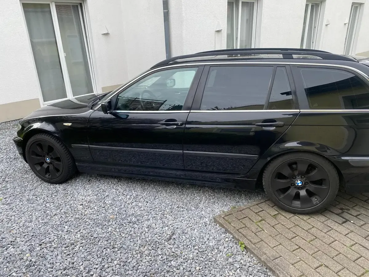 Gebraucht BMW 320 150 PS (110 kW) 2005 Schwarz Kombi