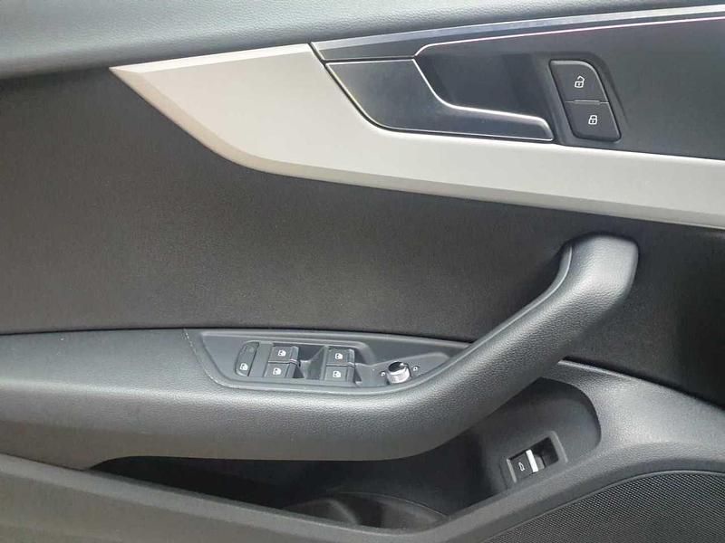 Gebraucht Audi A5 Advanced 204 PS (150 kW) 2023 Brillantschwarz Coupé