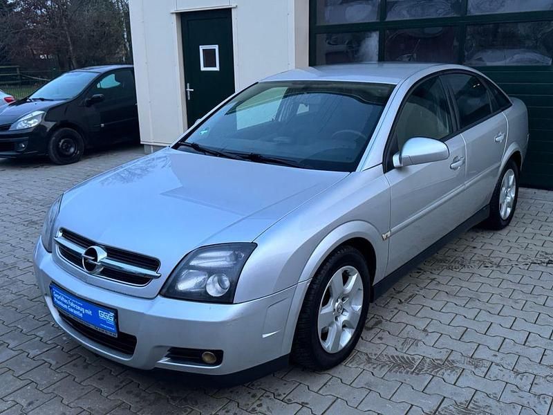 Gebraucht Opel Vectra Edition 155 PS (114 kW) 2005 Silber Limousine