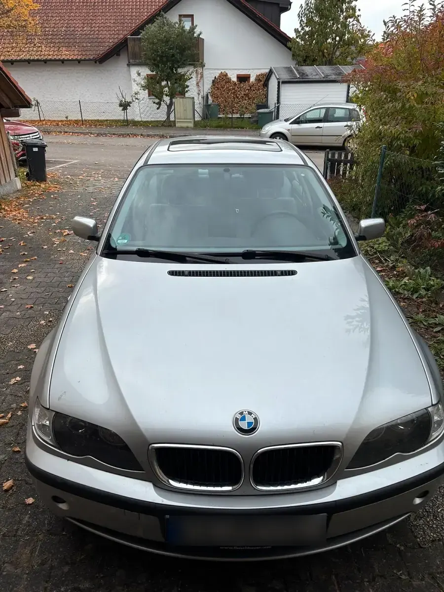 Gebraucht BMW 316 115 PS (84 kW) 2004 Silber Limousine