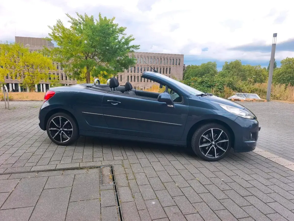 Gebraucht Peugeot 207 CC 120 PS (88 kW) 2013 Cabrio