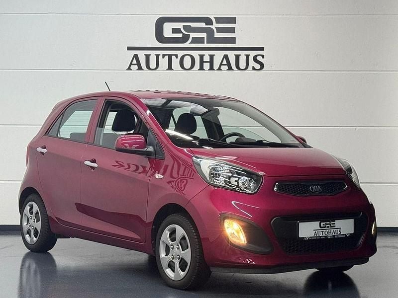 Cherry pink Gebraucht 2013 Kia Picanto DREAM-TEAM Edition Kleinwagen | 7.190 € (Etwas zu teuer) - Bild 1/4