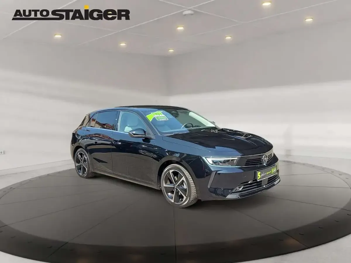 Gebraucht Opel Astra Elegance 131 PS (96 kW) 2023 Schwarz Kleinwagen