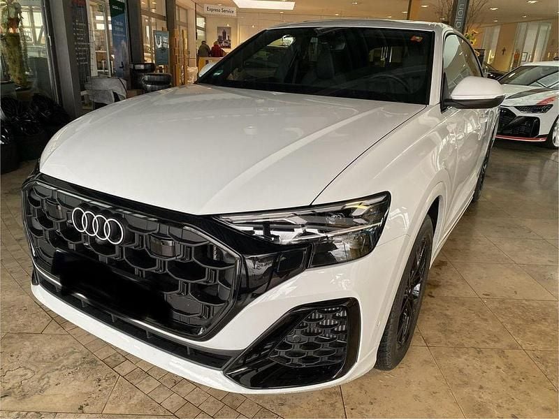 Gebraucht Audi SQ8 Design 507 PS (372 kW) 2025 Gletscherweiß metallic SUV