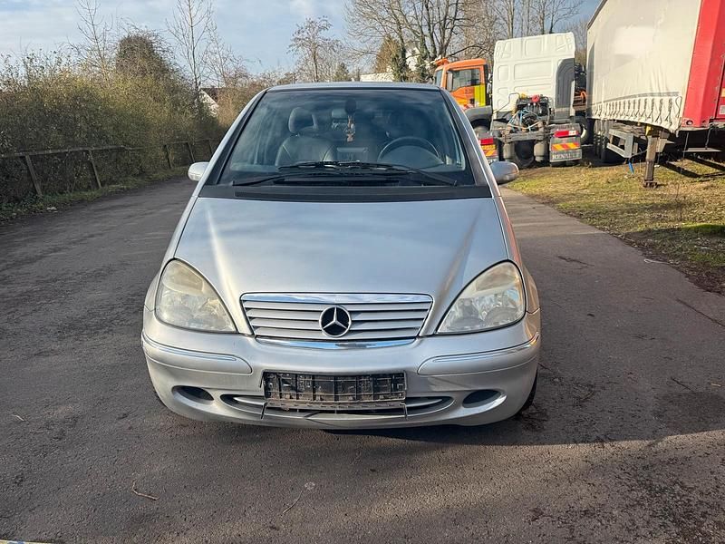 Silber Gebraucht 2004 Mercedes A170 Limousine | 1.100 € (Fairer Preis) - Bild 1/4