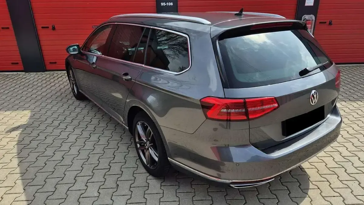 Gebraucht VW Passat Highline 239 PS (175 kW) 2016 Indiumgrau metallic Kombi